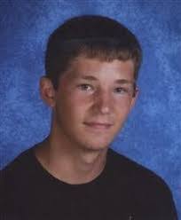 Elliott Yates's Instagram, Twitter & Facebook