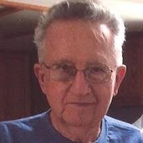 Lee Davison's Instagram, Twitter & Facebook