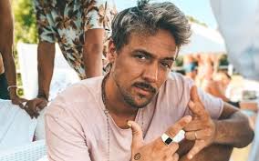 Pouco tempo depois, começou um relacionamento com sara matos, com quem formava par romântico na série. Miguel Cristovinho Tudo Ao Leu Ex De Mia Rose Mostra Rabiosque Sem Celulite Vip Pt