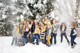 Photography Winter Portrait Large Families 52 Ideas It looks like there are a lot of people here.