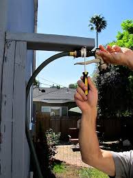 How To Make An Outdoor Shower Using A Simple Garden Hose Outdoor Bathrooms Outdoor Shower Diy Outdoor Shower