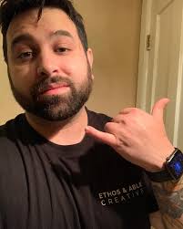 As we get closer to the holiday season, the air is cooling, the trees are  changing, and it's time to cozy up at home with your favorite scented  candle! This week Ashley