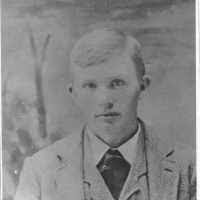 Bruce Sankey's Instagram, Twitter & Facebook