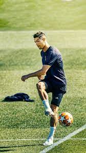 cristiano ronaldo krishtianu ronaldu 克里斯蒂亞諾羅納爾多 כריסטיאנו רונאלדו كريستيانو رونالدو 크리스티아노 호날두 क र स christiano ronaldo ronaldo football ronaldo
