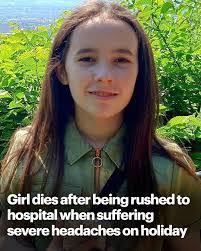 Robyn Toscano's Instagram, Twitter & Facebook