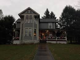 Family owned and operated in beautiful historic downtown tazewell, virginia. Tour 2017 Tazewell Virginia Christmas Tour Pocketsights