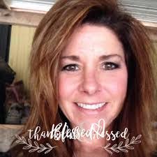 Deanna Dees's Instagram, Twitter & Facebook