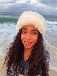 Alexandra Barba's Instagram, Twitter & Facebook