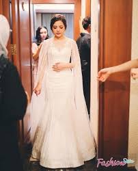 Baju pengantin modern 2018 dibawah ini menghadirkan kesan elegan dan mewah bagi penggunanya, sebab dilihat dari berbagai sisi baju pengantin ini mampu memberikan rasa percaya diri bagi sang pemakai. Gaun Pengantin Modern Fashionsista Co Model Model Fashion Terbaru 2021