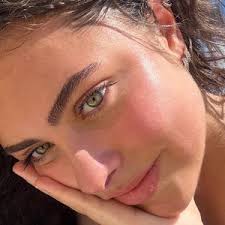 alyssa (@alyssaguirado)