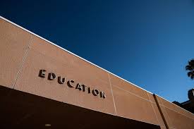 The average salary for a teacher assistant is $39,156 in los angeles, ca. Csun Student Teachers Help Create Online Classroom For Lausd Students The Sundial