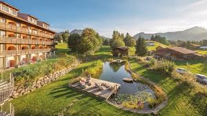 In summer a total of 200 km of hiking trails offers a diversified alpine landscape with routes and tours of every difficulty. Hotel Oberstdorf Bewertungen Fotos Preisvergleich Tripadvisor
