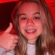 Heather Denbow's Instagram, Twitter & Facebook