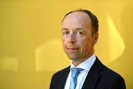 Finnish slavic linguist, blogger and politician. Yv396350g3h4sm