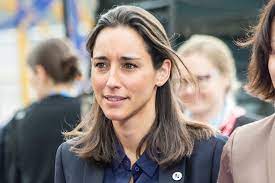 Brune poirson, secrétaire d'état auprès du ministre de la transition écologique et solidaire, a dans le même registre énergétique, brune poirson avait également « tweeté » le 7 février 2019 : Brune Poirson Une Secretaire D Etat De La Generation Macron