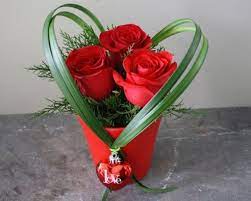 Valentine's day is coming up soon (february 14) and if you'd rather not buy flowers that will wilt and die in a few days, try cultivating a little romance by giving packets of seeds with a special meaning. Nice 38 Romantic Valentines Floral Arrangements Design Ideas Valentine Flower Arrangements Valentines Flowers Flower Arrangements