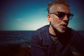 Ian simmonds presents .