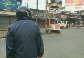 West bengal news in bengali (পশ্চিমবঙ্গ নিউজ): West Bengal Bandh Today Left Workers Block Roads Railway Tracks Normal Life Partially Hit India News India Tv