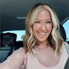 📌Click the link below to read the full novel for free and enjoy exclusive  reading benefits. 🔗🔗https://novelflow.onelink.me/fOLw/42tybtgb 🔥 ""The  Sterling family needs no shameless heiress. Five years ago, she was framed  and