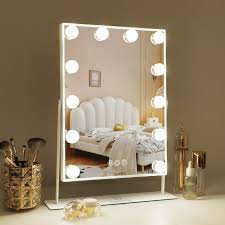 Fenchilin Hollywood Vanity Makeup