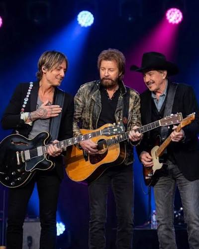 Brooks, Dunn, and Keith Urban just shared one stage... and country music will never be the same. , This wasn't just a concert. It was a collision of country music’s greatest eras! Watch what happens ...