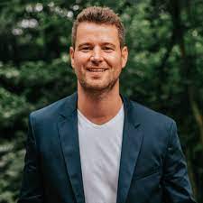 Gls bank (full name gls gemeinschaftsbank eg) is a german ethical bank that was founded in 1974 as an anthroposophical initiative by wilhelm ernst barkhoff and gisela reuther. Michael Ahlers Abteilungsleiter Controlling Gls Bank Xing