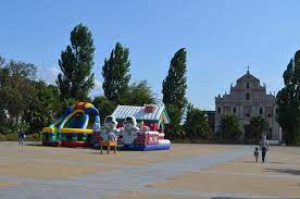 Hovione constrói e doa à autarquia parque verde em sete casas. Parque Da Cidade De Loures Picture Of Galeria Municipal Vieira Da Silva Loures Tripadvisor