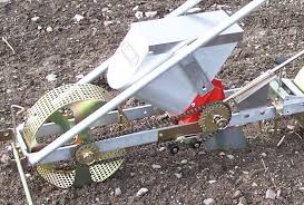 Sj 21 22 The Manual Seed Drill For Market Gardening Outils Jardinage Outils Agricoles Semoir