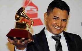 Jorge Celedón homenajeado en el Festival intercolegial de Comfacesar -  PanoramaCultural.com.co