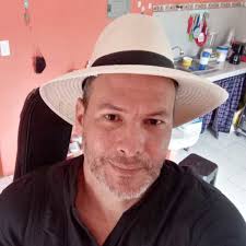 Edgar ZAPATA VÍVENES