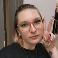 Kelly Ripp's Instagram, Twitter & Facebook