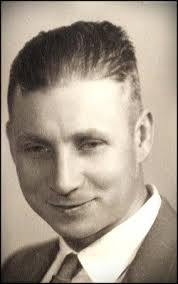 Kenneth H. Riggs (1912-1995)