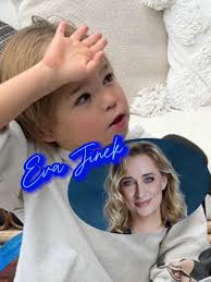 Ah, ik dacht dat @eva.avrotros presentatrice was... 💰 #evajinek #boef  #haar #interview