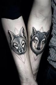 1001 Ideen Fur Einen Tollen Wolf Tattoo Die Ihnen Sehr Gut Gefallen Konnten Paar Tattoo Tattoo Ideen Paar Tattoo Ideen