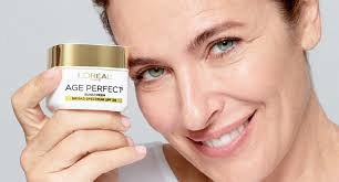 Amazon.com: L'Oreal Paris Age Perfect Collagen Expert Anti-Aging Day  Moisturizer 2.5 oz : Beauty & Personal Care