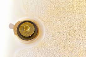 2 important steps on how to clean a stained toilet. How To Clean A Bathtub No Matter How Dirty It Is