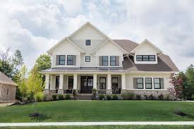 New craftsman style home in the smoky mountains at 1624 regency ct. Modern Craftsman Home In Indiana With Farmhouse Chic Accents