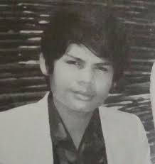 Aplikasi ini mengandungi koleksi lagu melayu nostalgia / hit / popular 60an lagu yang mengimbau kenangan lalu lagu evergreen dinyanyikan oleh penyanyi asal boleh dengar secara offline (tanpa capaian internet). Mencari Lagu Lama Rencana Mstar