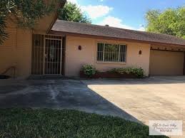 2953 Bluebonnet Dr Brownsville Tx 78521 Texas Homes Brownsville Swimming Pools