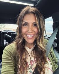 Elizabeth Stump's Instagram, Twitter & Facebook