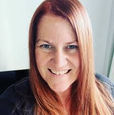 Shannon Thomson's Instagram, Twitter & Facebook