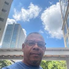 Para ti mi corazón no eres solo tu belleza si que hay ahí dentro de ti que  me atraes mucho amor ❤️💋🥰🌹