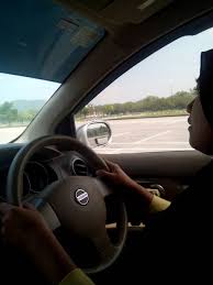 Ambik lesen motor dah ada lesen kereta. Umur Berapa Korang Ada Lesen Memandu