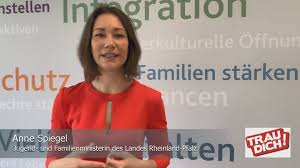Sie wird zunächst in zwei modellregionen. Videobotschaften Anlasslich Der Trau Dich Lizenzubergabe An Rheinland Pfalz Trau Dich