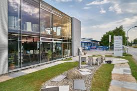 Wir sind ein kleiner, flexibler und zuverlässiger handwerksbetrieb, der sich mit fliesen mariusz zelent. Uber Fliesenprofi Der Fliesenprofi Fliesenhandels Gmbh