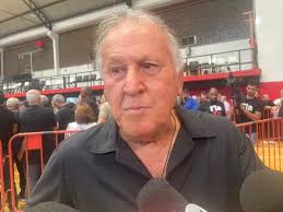 Ídolo do Flamengo, Adílio é velado no clube com presença de Zico e  ex-jogadores