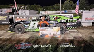 Carey Terrance marque l'histoire au Cornwall Motor Speedway!