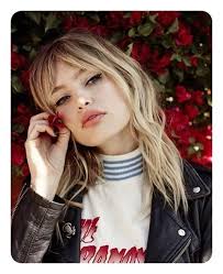 While not a 70s hairstyle in itself, mustaches promptly gained popularity in the hairstyling globe. Classic 70s Hairstyles For Men And Women Fashionarrow Com