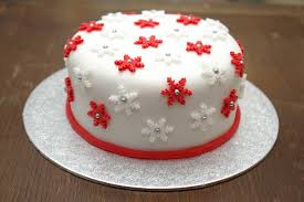 Making your own birthday cake has never been easier thanks to our collection of simple, yet impressive birthday cake recipes. Christmas Cake Designs Easy The Cake Boutique