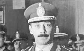 Del dictador encarcelado al autor minimizado